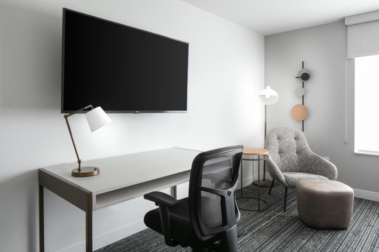 Towneplace Suites By Marriott Oshkosh Dış mekan fotoğraf